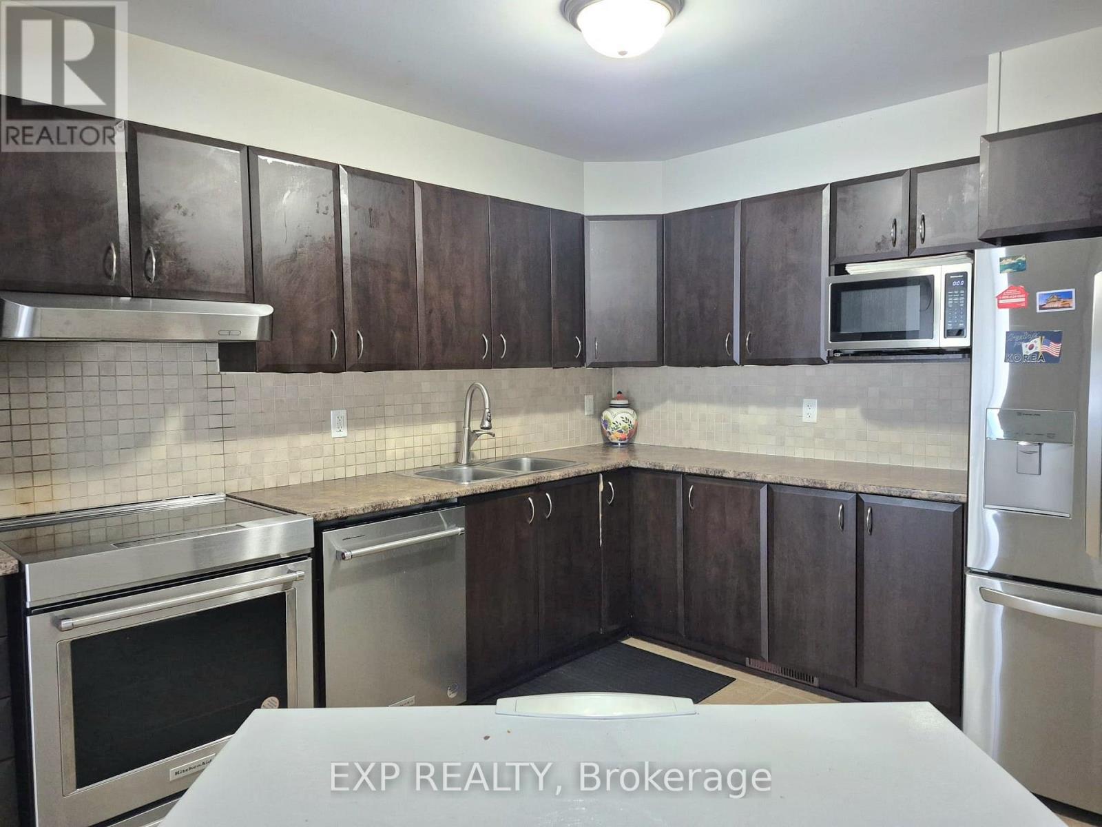 2306 Marble Crescent Property Photo 3