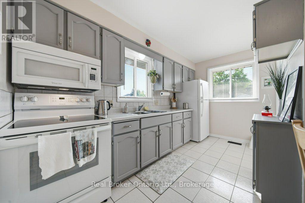 22 Mountford Drive Property Photo 8