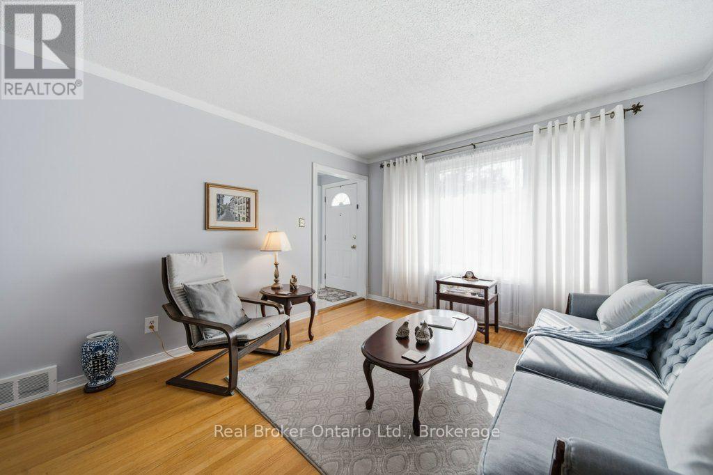 22 Mountford Drive Property Photo 16