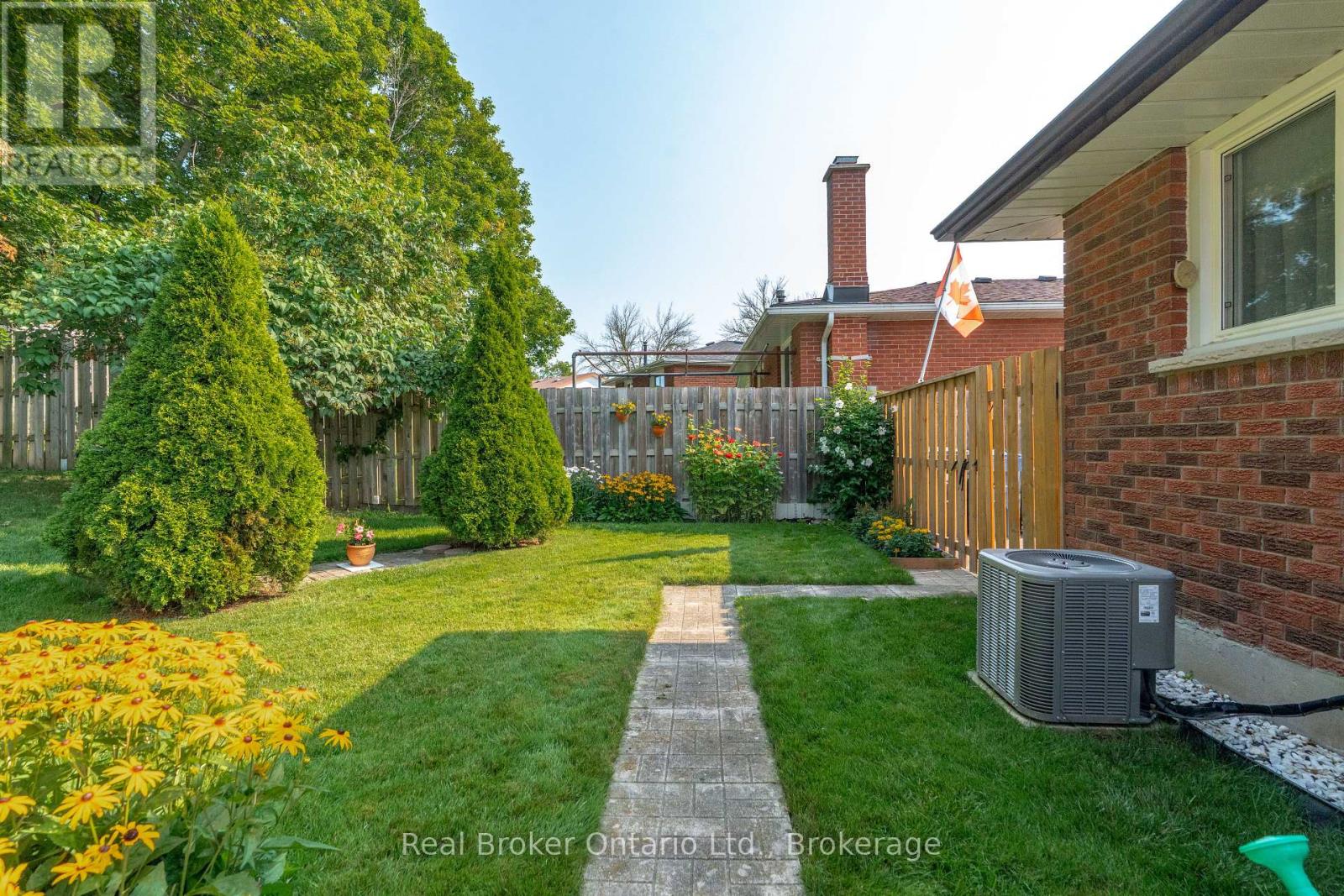 22 Mountford Drive Property Photo 40