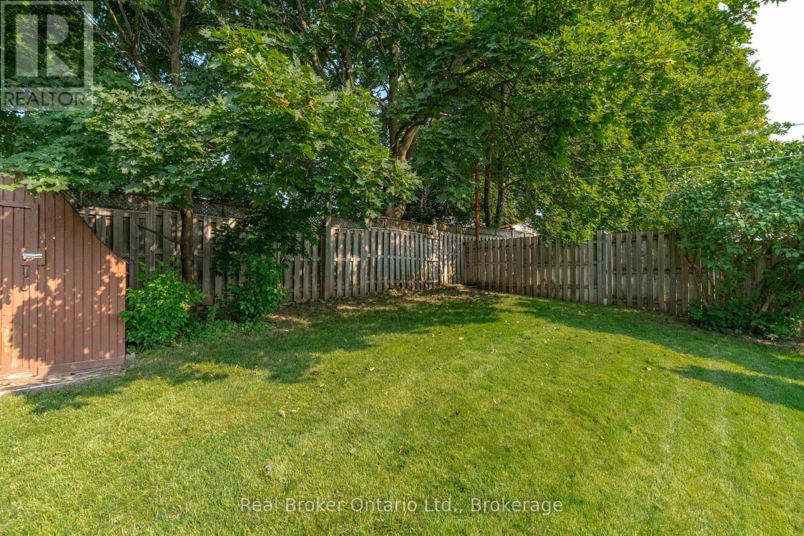 22 Mountford Drive Property Photo 43