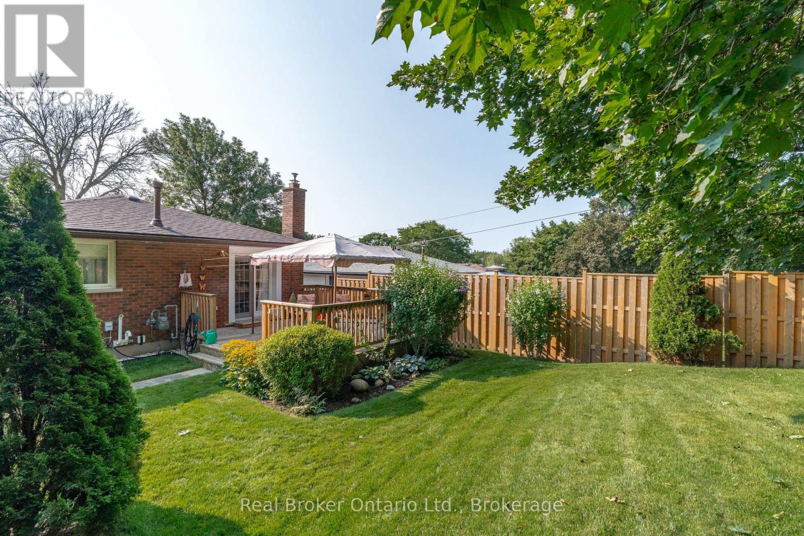 22 Mountford Drive Property Photo 45