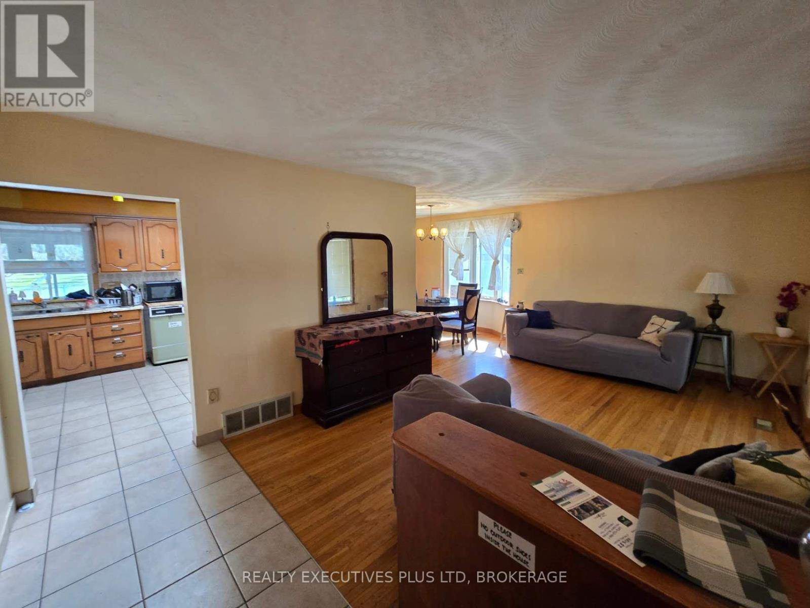 131 Fairview Avenue Property Photo 8
