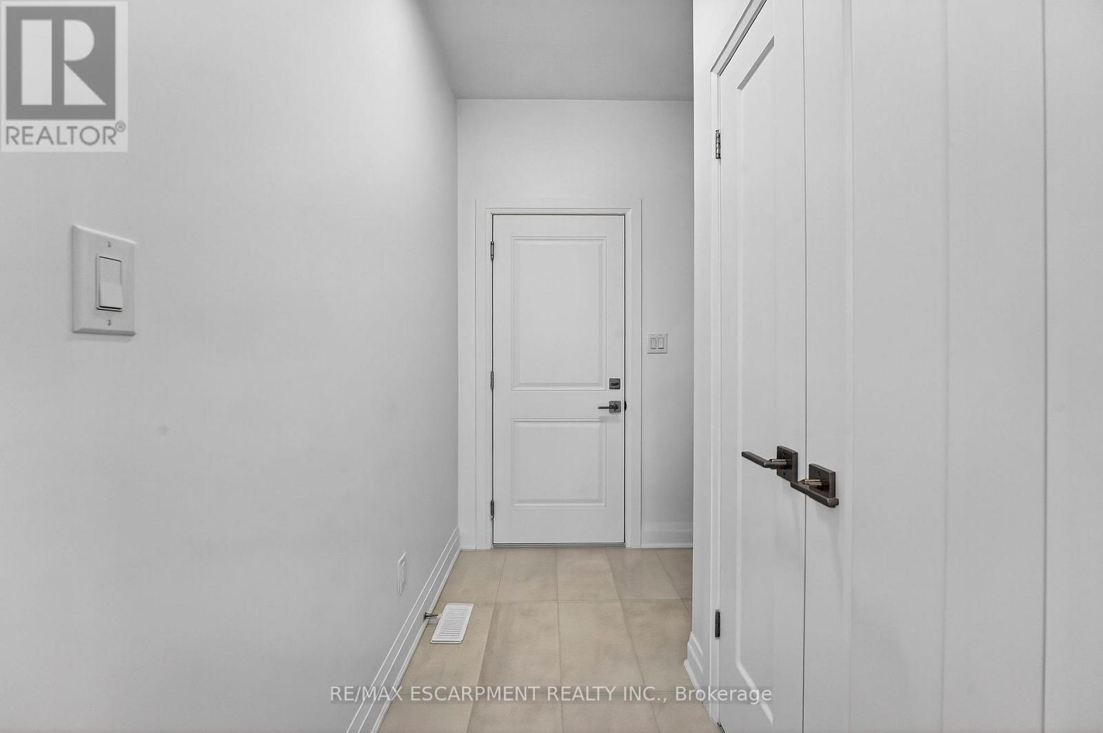 8868 Angie Drive Property Photo 12