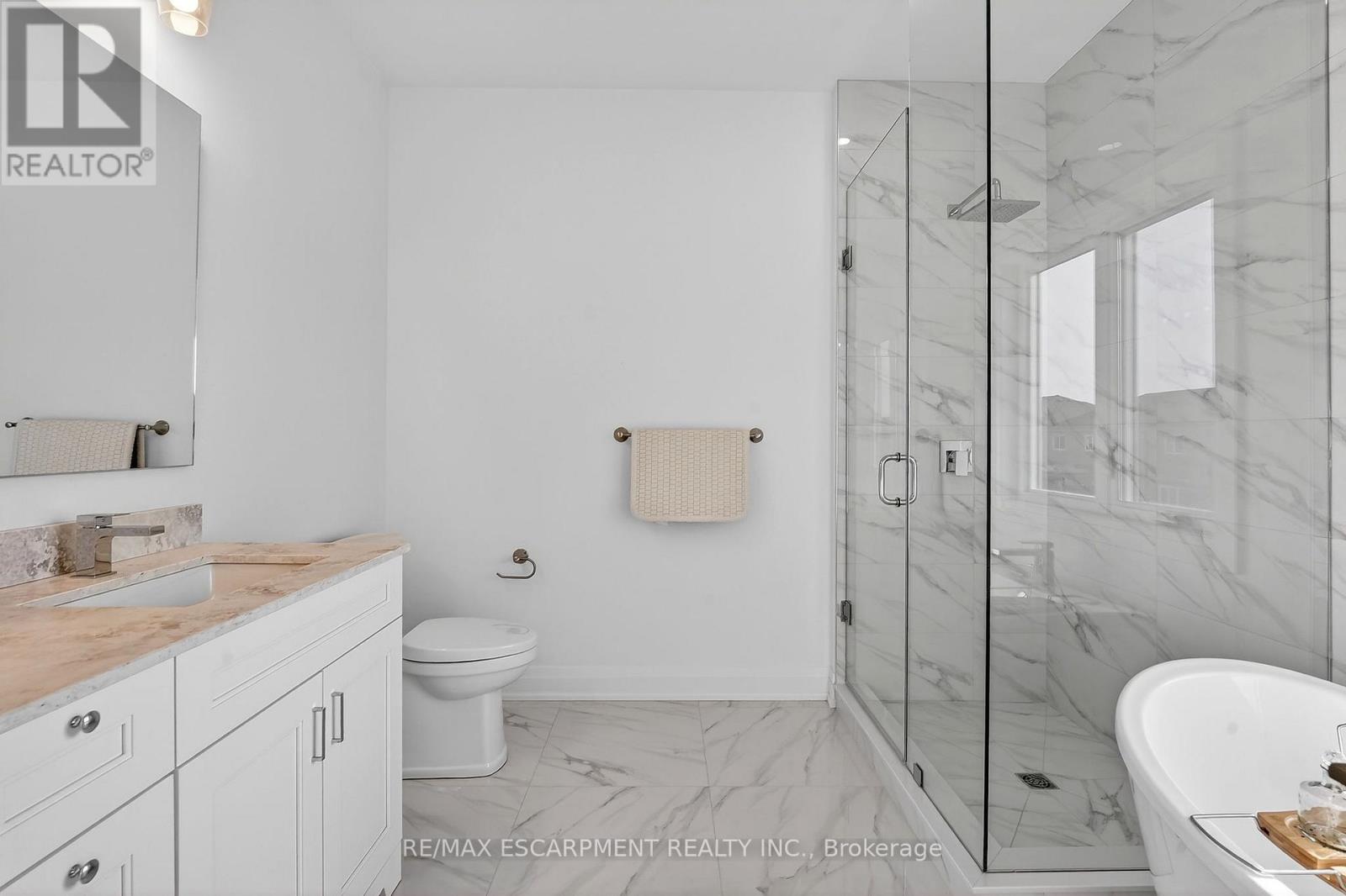 8868 Angie Drive Property Photo 24