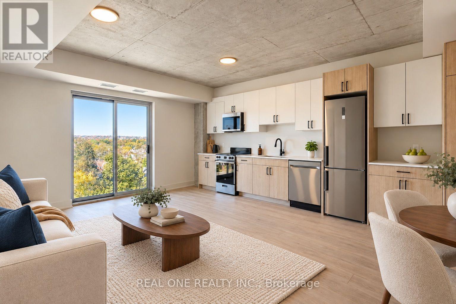 604 - 810 King Street W Property Photo 12