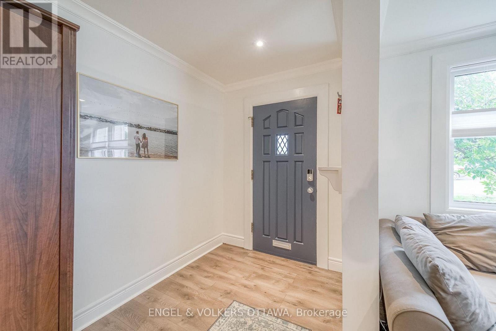 379 Madison Avenue Property Photo 3