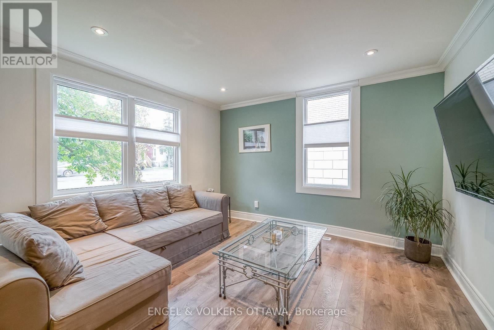 379 Madison Avenue Property Photo 4