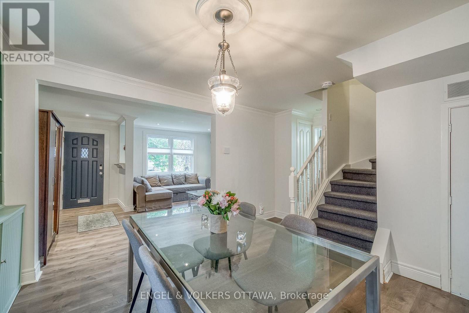 379 Madison Avenue Property Photo 7