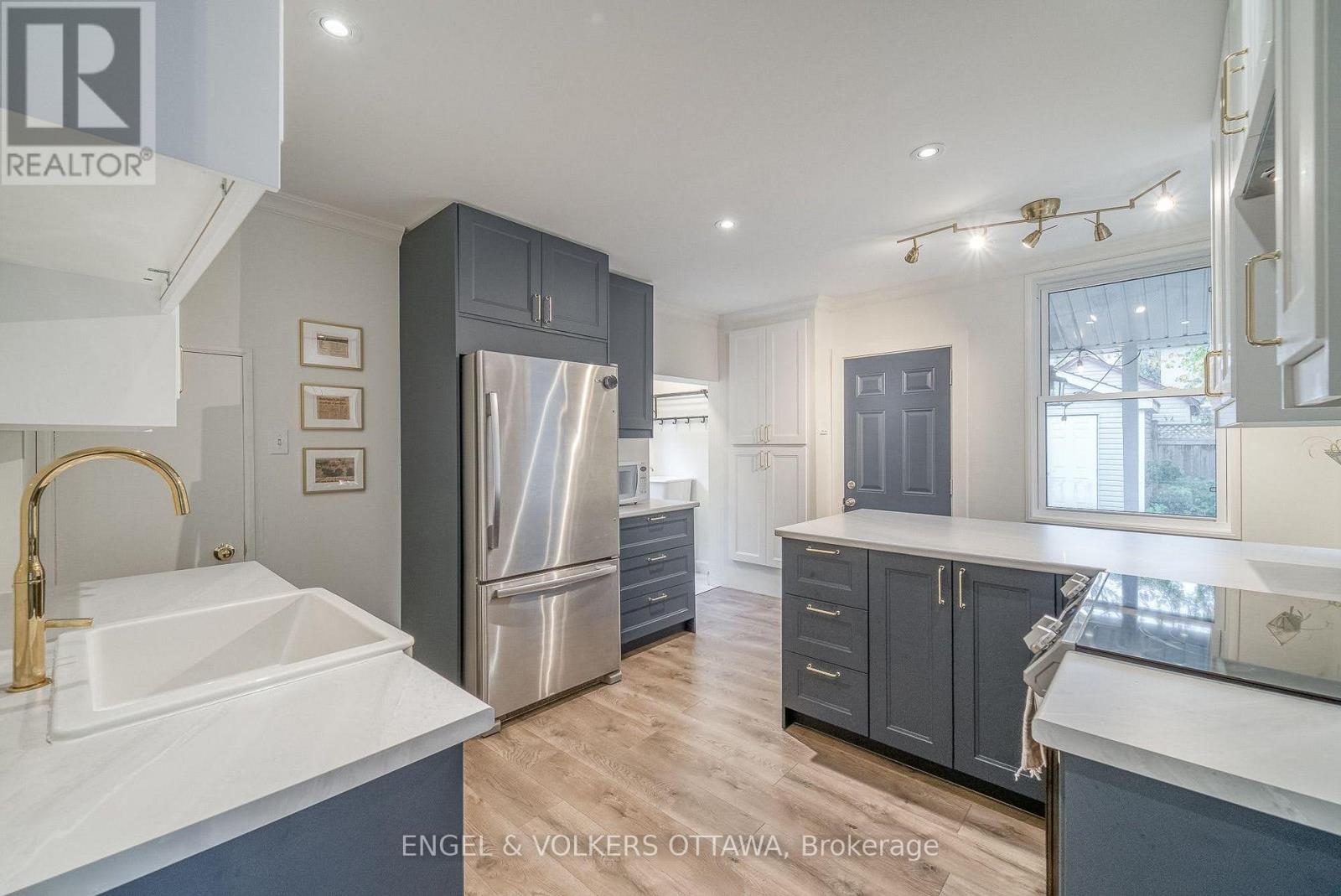 379 Madison Avenue Property Photo 8