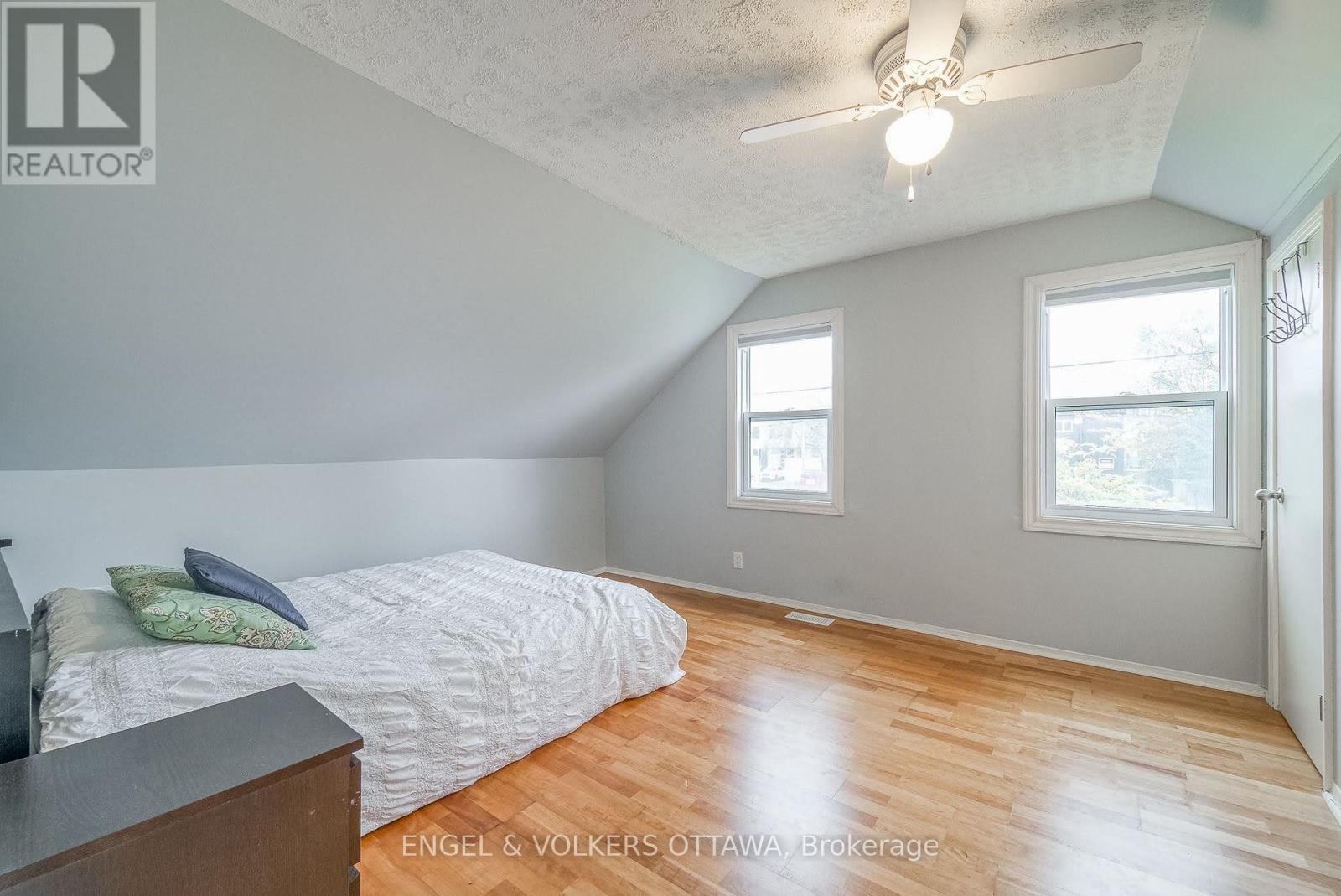 379 Madison Avenue Property Photo 15