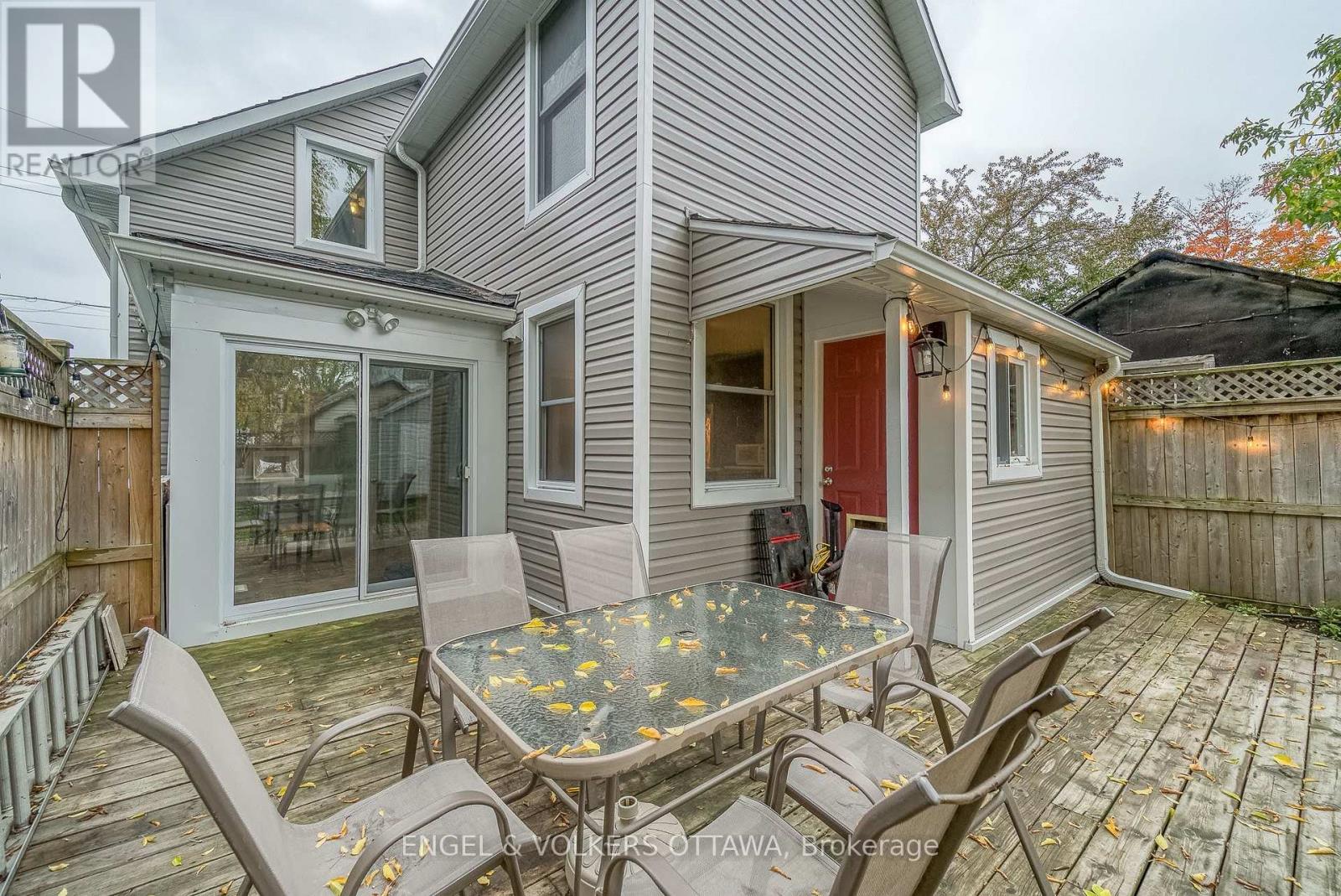 379 Madison Avenue Property Photo 17