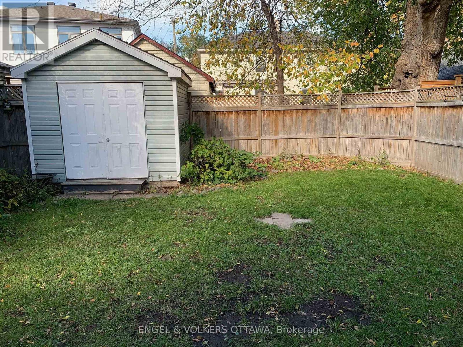379 Madison Avenue Property Photo 20