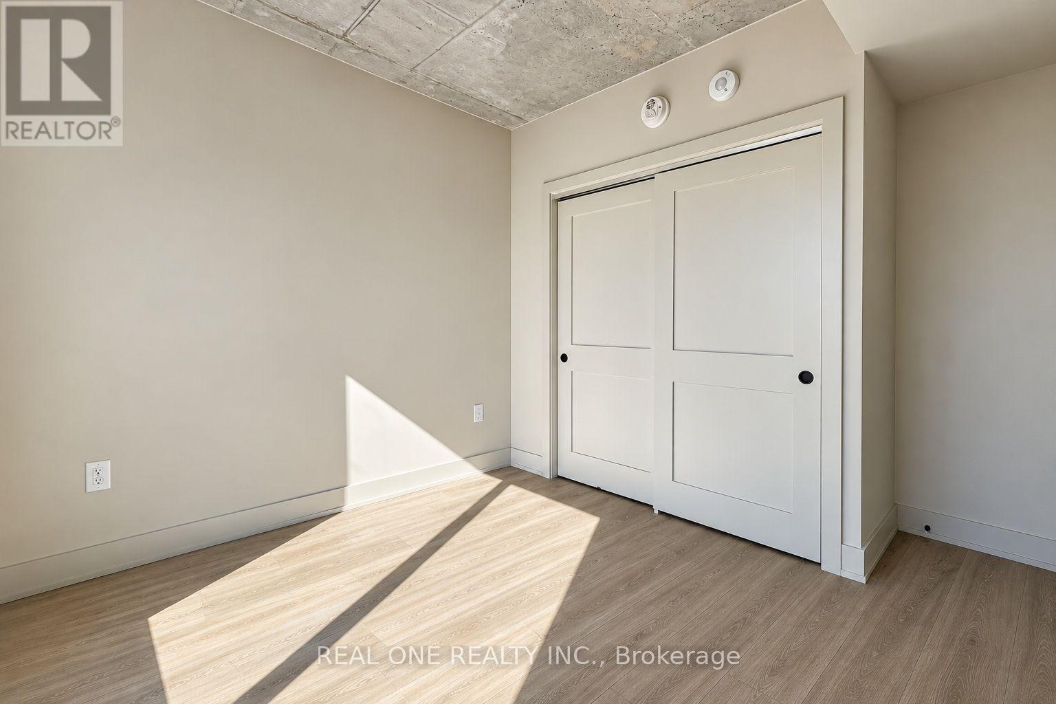 606 - 810 King Street W Property Photo 29