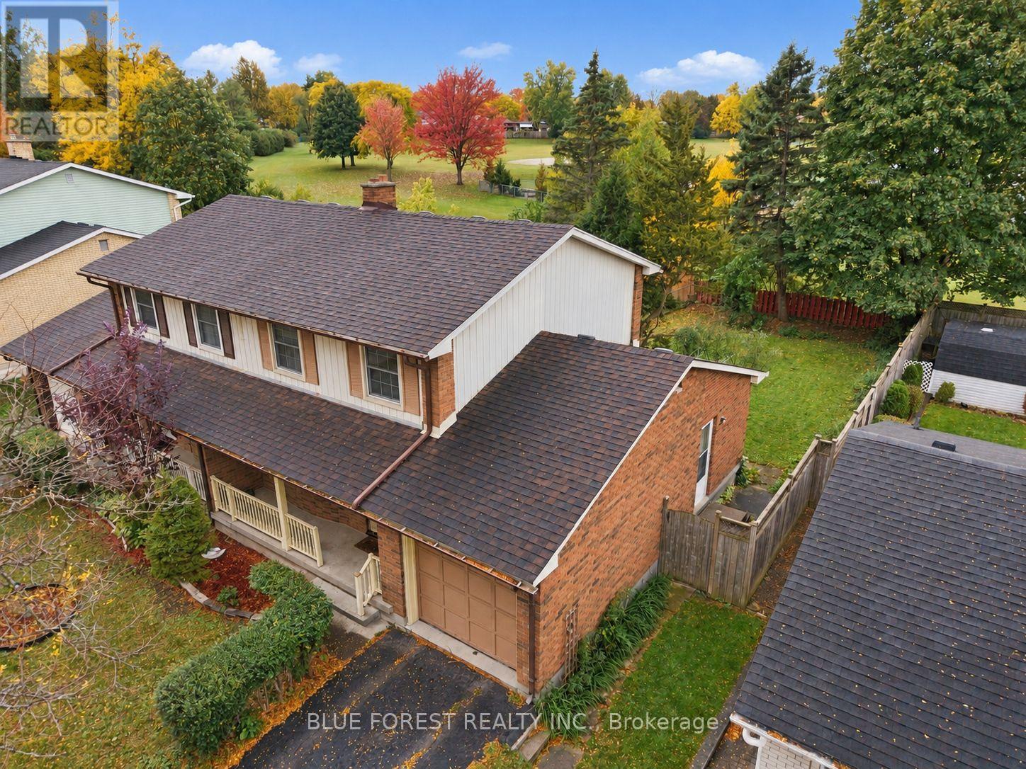 673 Galloway Crescent Property Photo 4