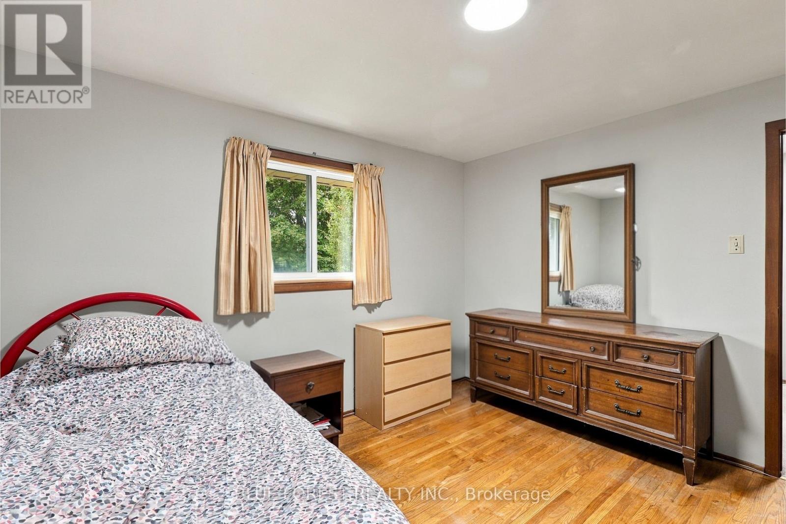 673 Galloway Crescent Property Photo 25