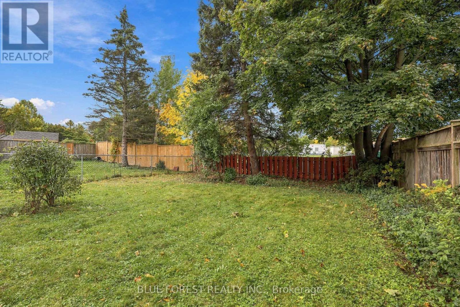 673 Galloway Crescent Property Photo 36