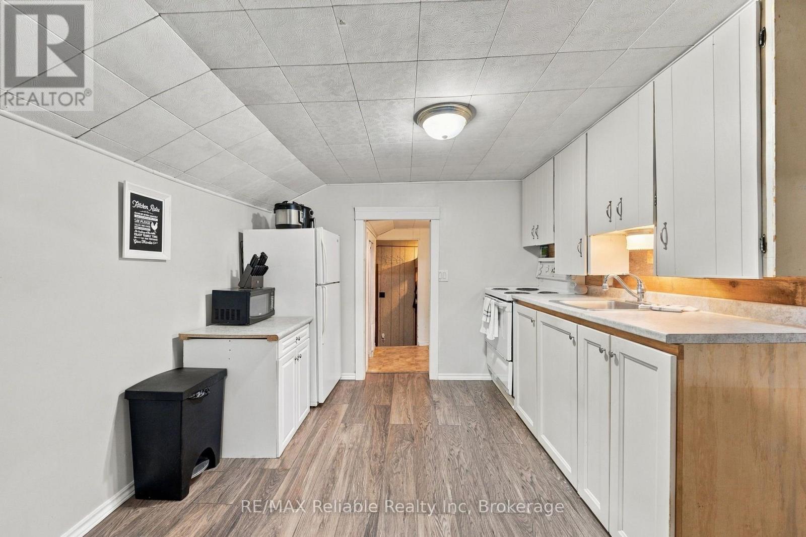 74 William Street Property Photo 16