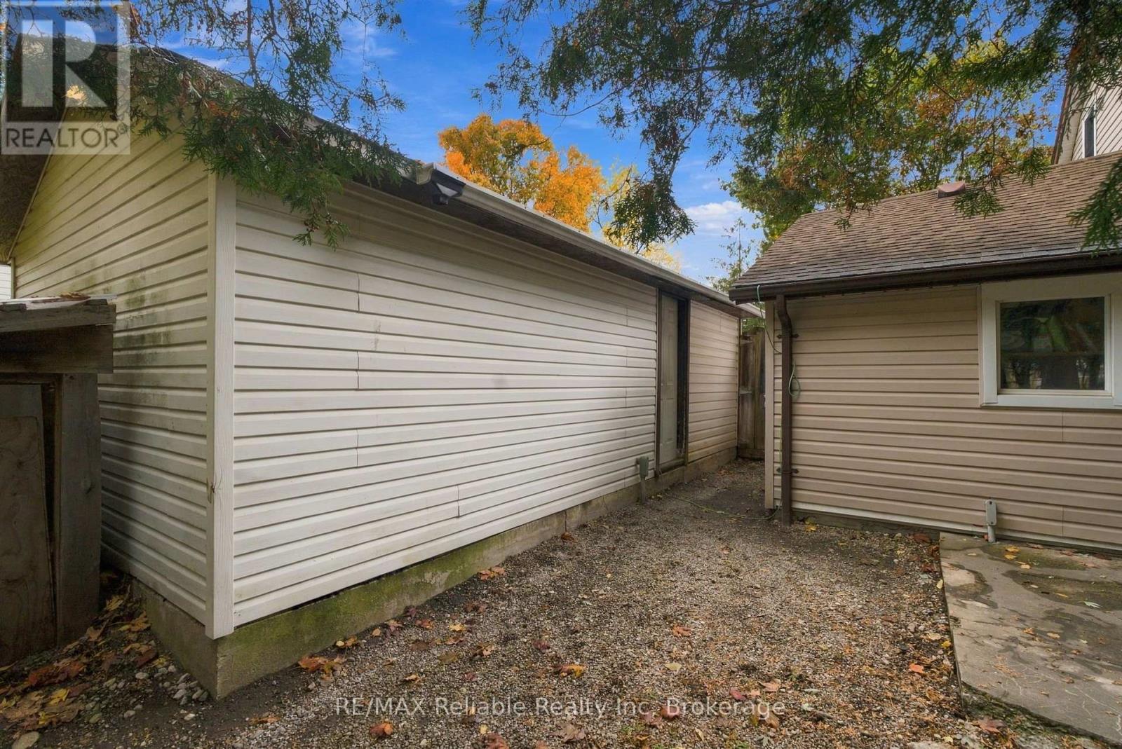 74 William Street Property Photo 30