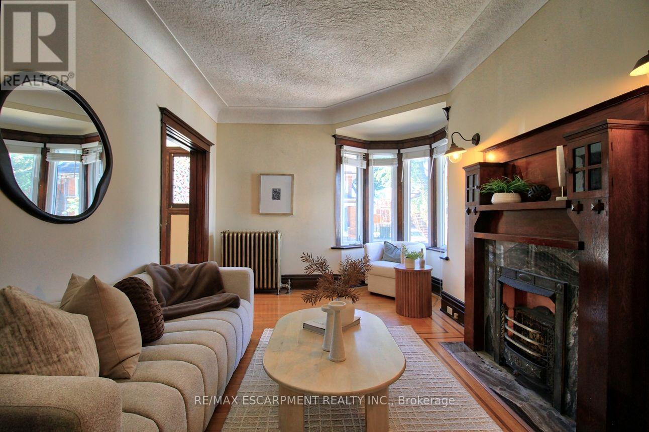 1 - 11 Eastbourne Avenue Property Photo 5