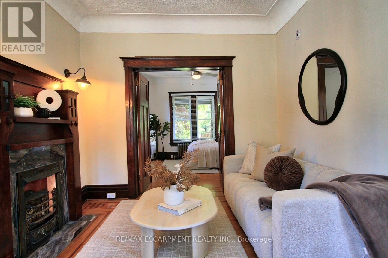 1 - 11 Eastbourne Avenue Property Photo 7