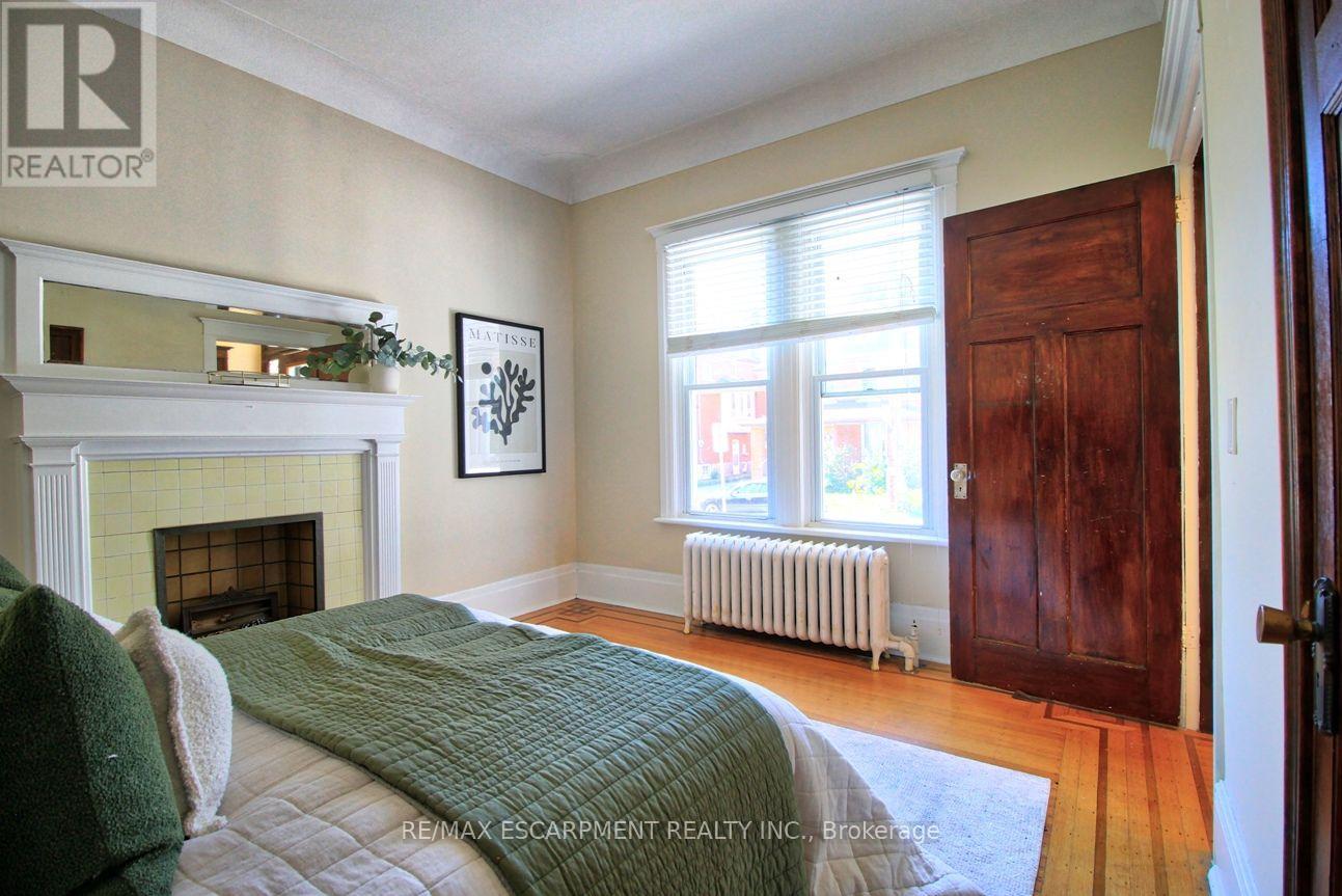 1 - 11 Eastbourne Avenue Property Photo 12