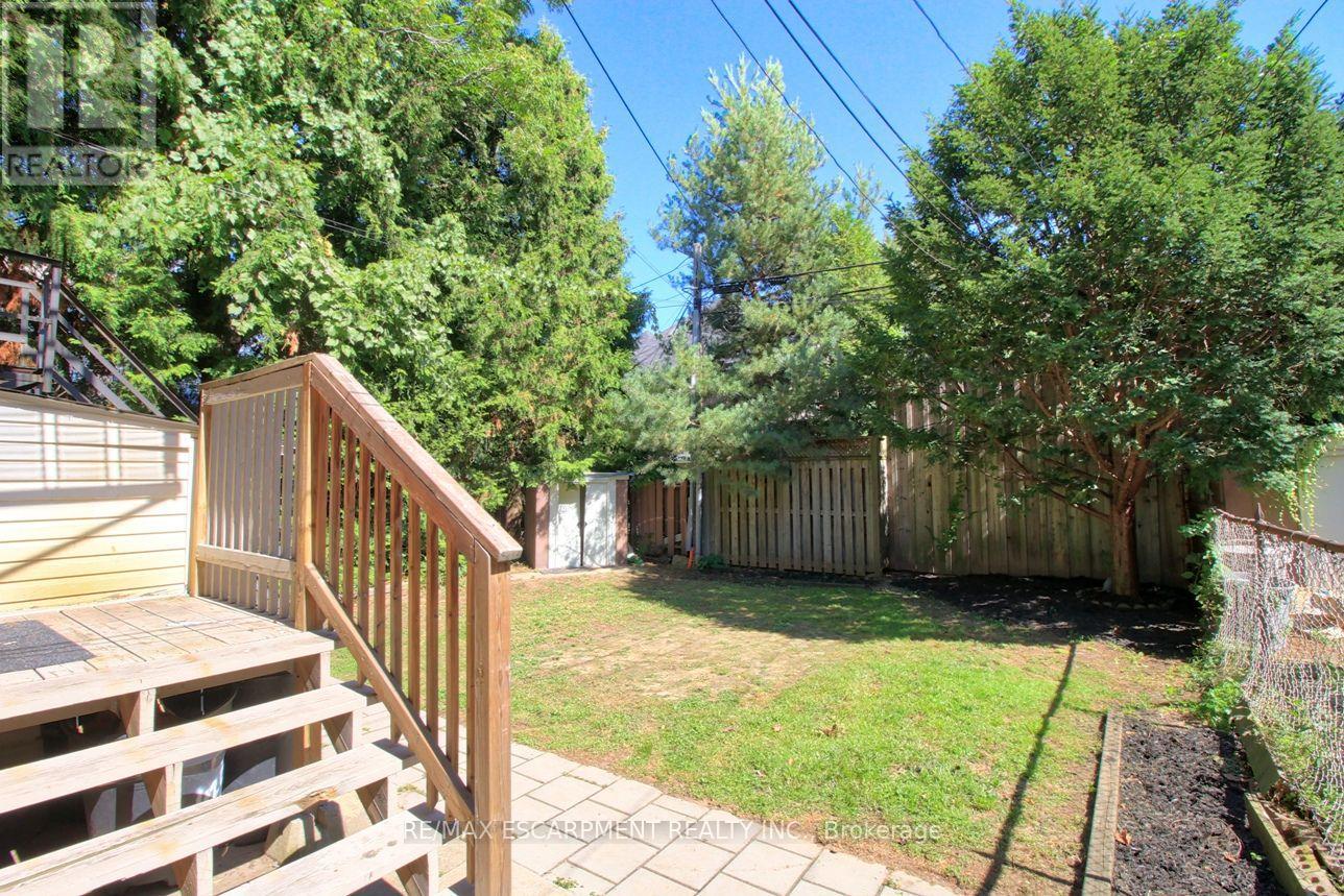 1 - 11 Eastbourne Avenue Property Photo 19