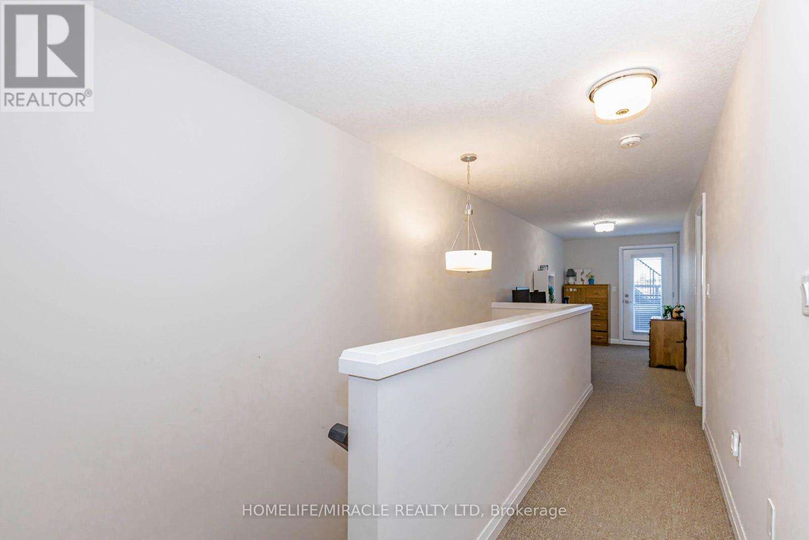 19 - 35 Midhurst Heights Property Photo 16
