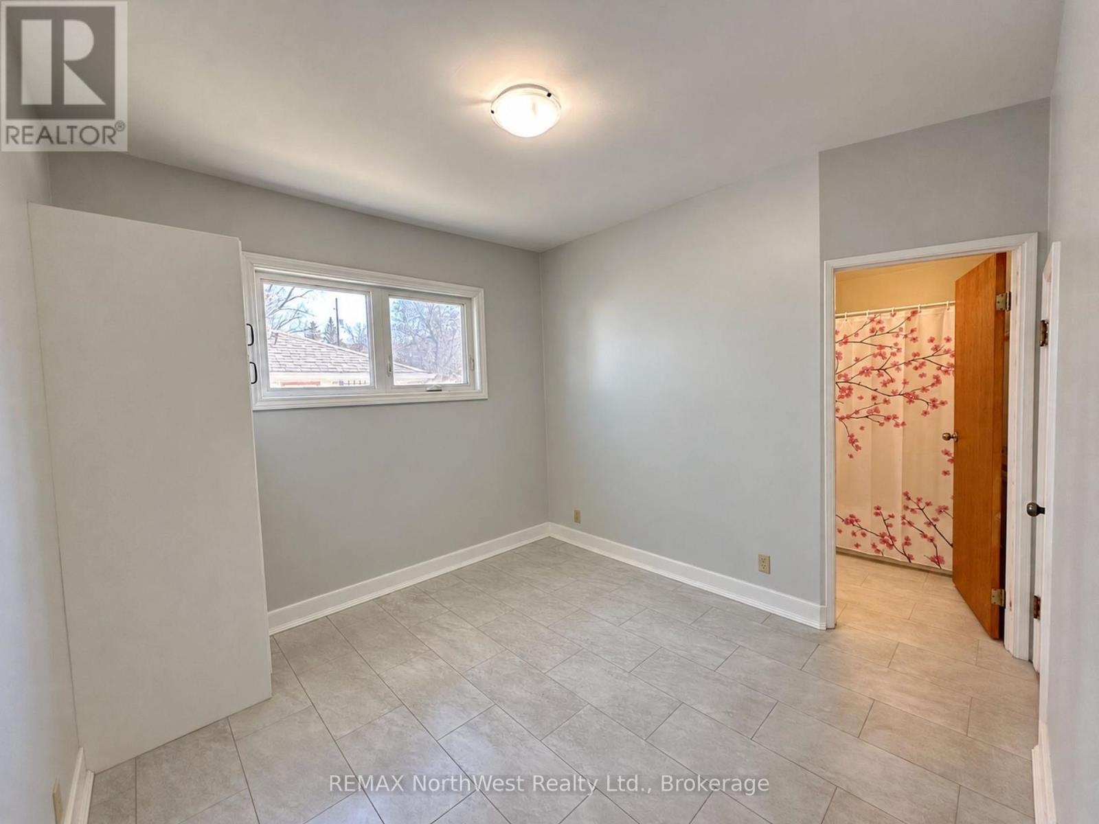 226 Fourth Street N Property Photo 9