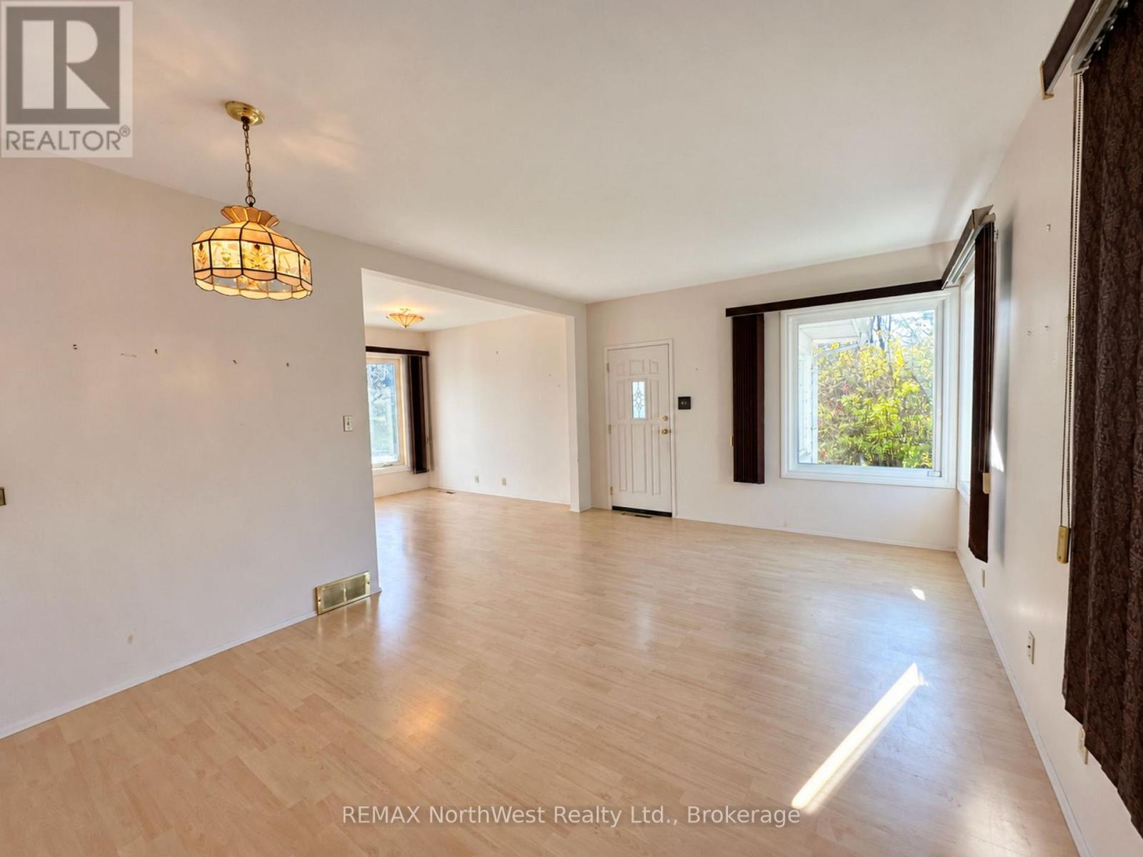 226 Fourth Street N Property Photo 12