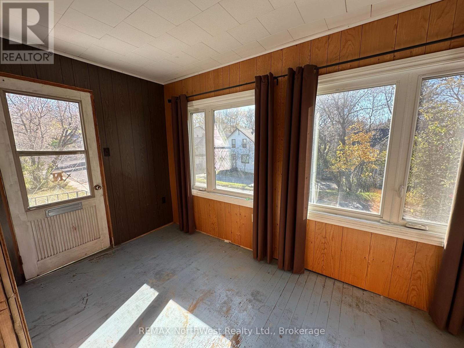 226 Fourth Street N Property Photo 16