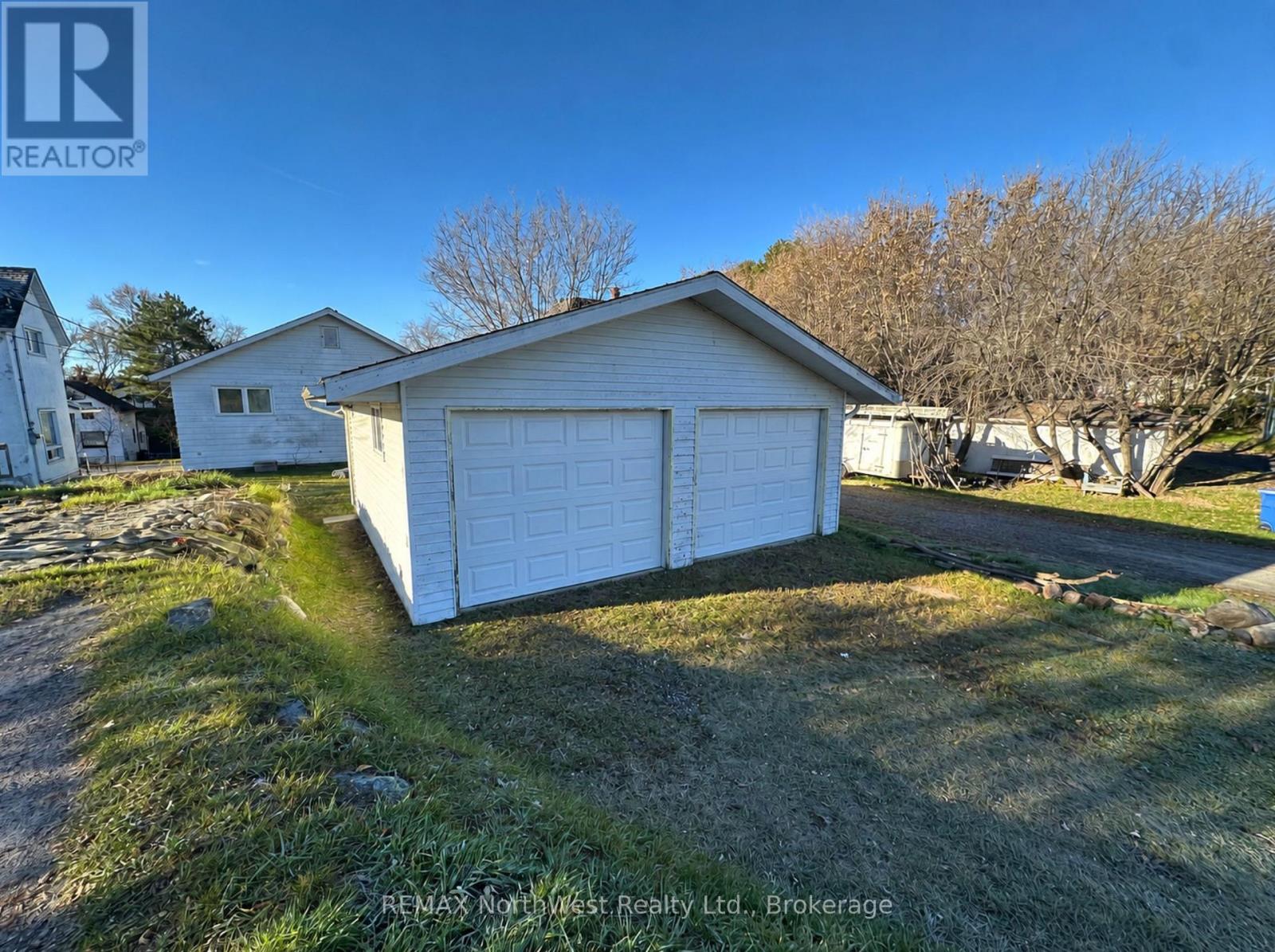 226 Fourth Street N Property Photo 32
