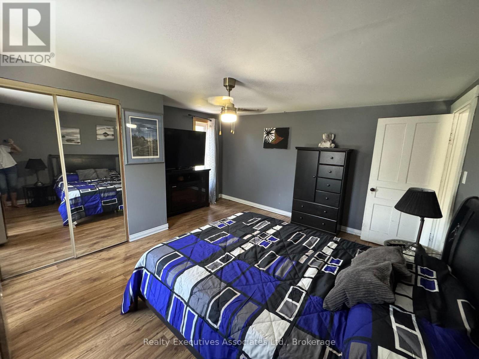 108 Godolphin Road Property Photo 14