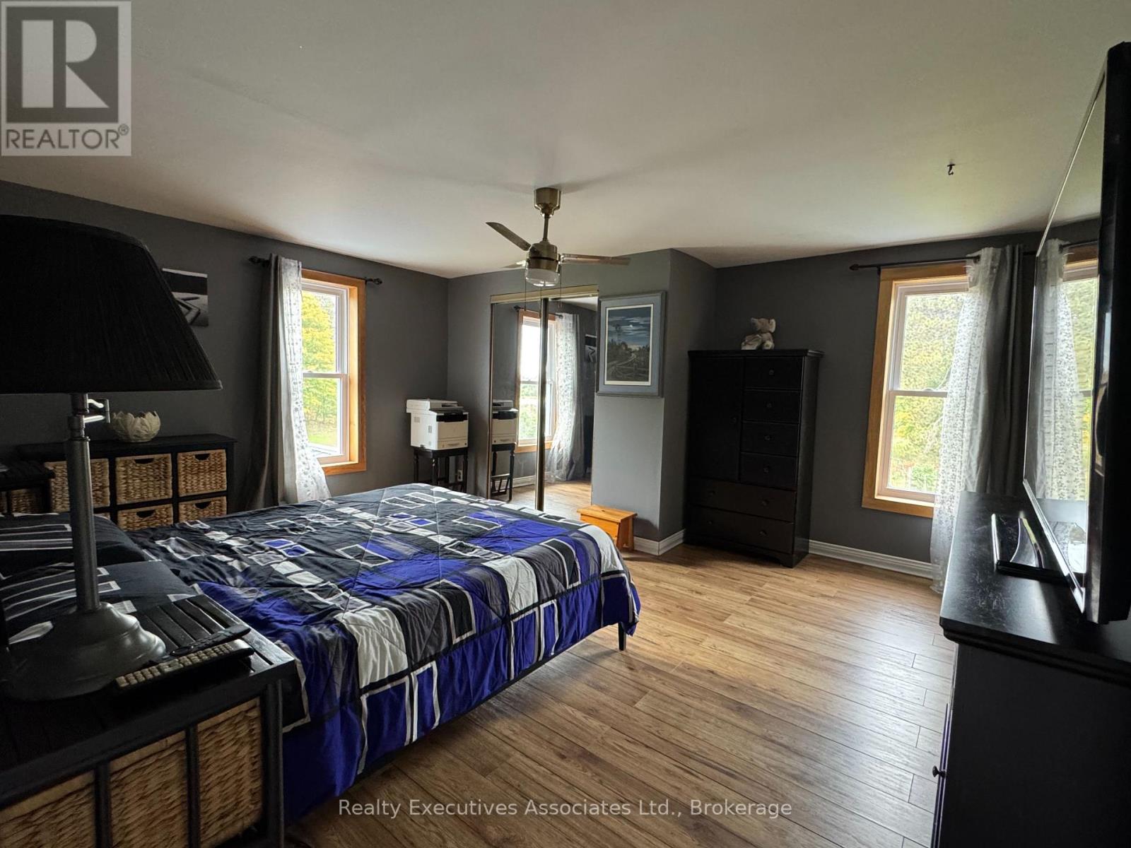 108 Godolphin Road Property Photo 15