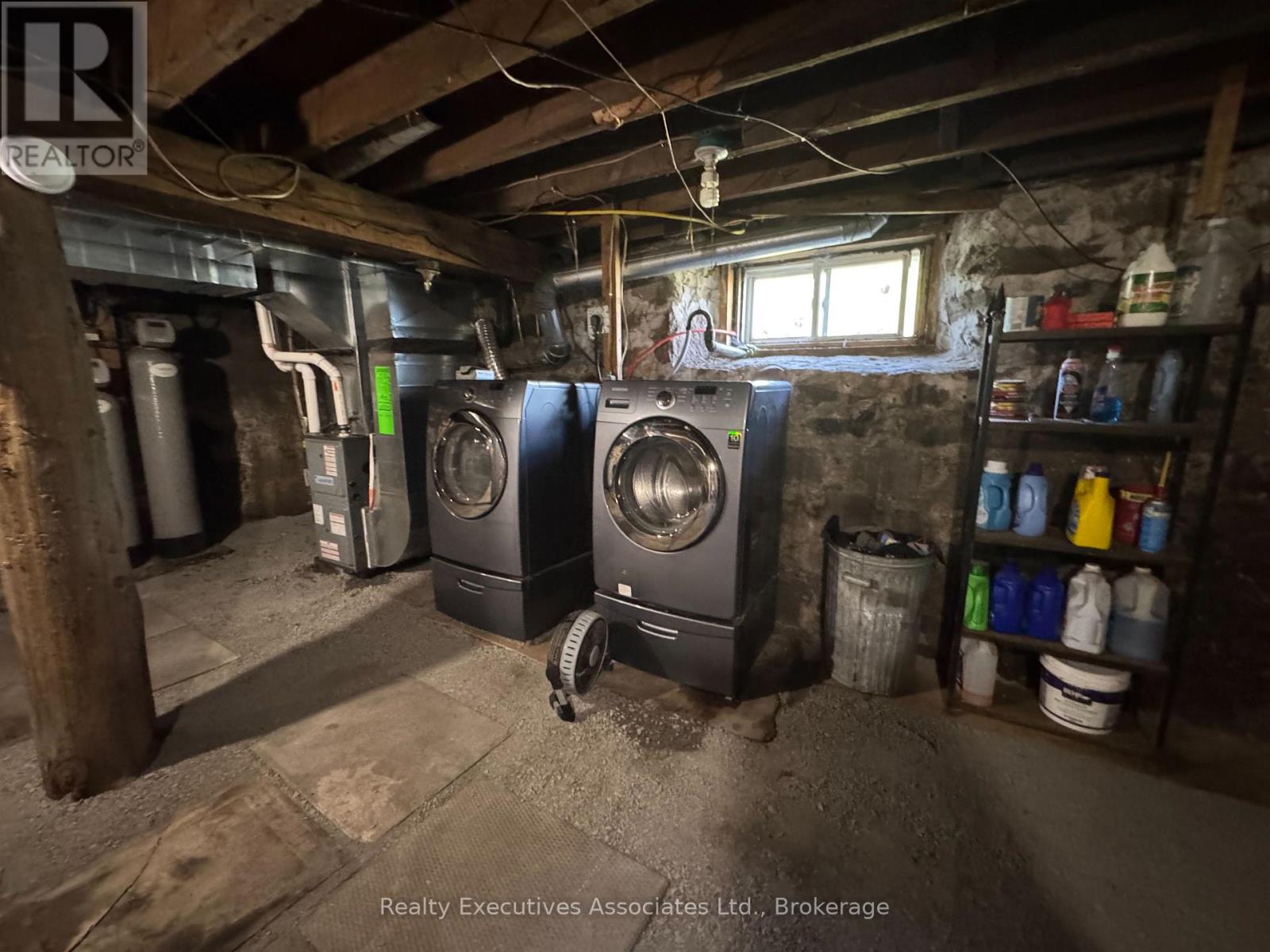 108 Godolphin Road Property Photo 23