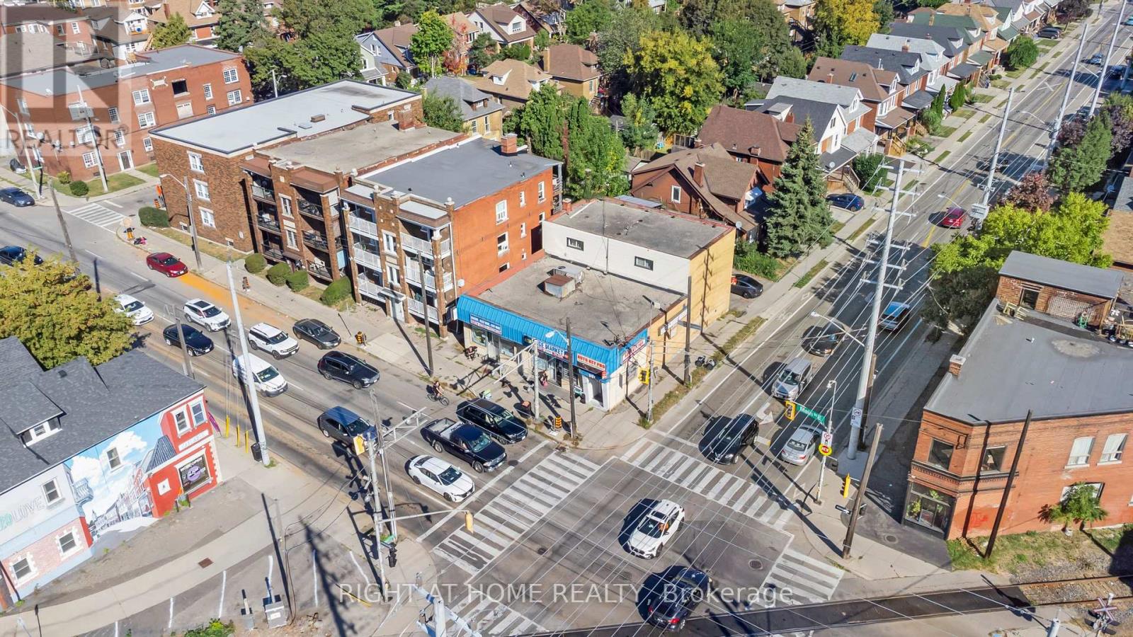 961 Main Street E Property Photo 2