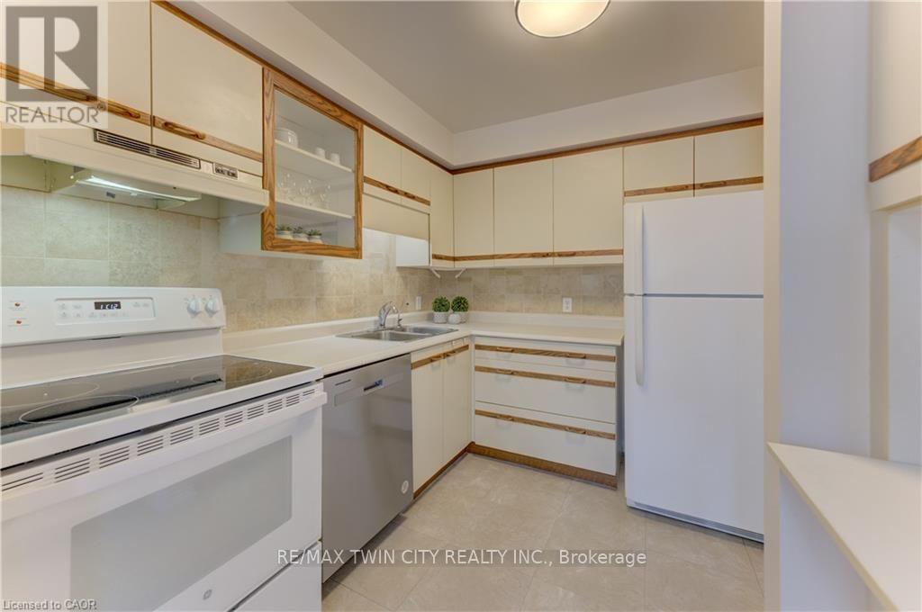 4 - 360 Cornridge Place Property Photo 4