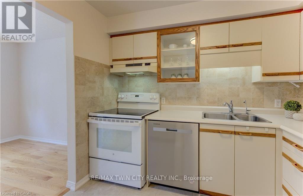 4 - 360 Cornridge Place Property Photo 6