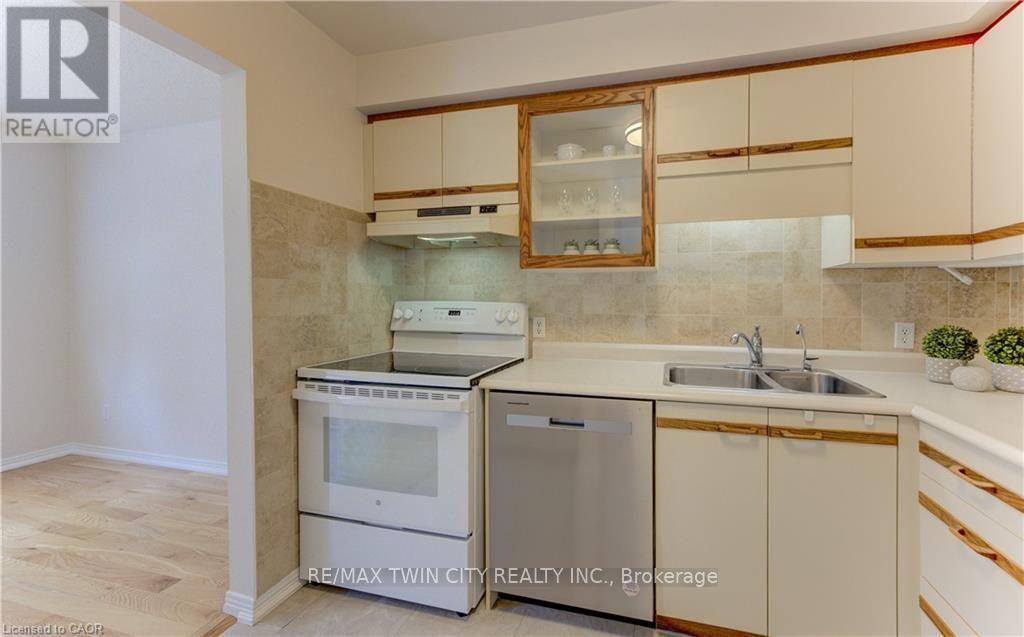 4 - 360 Cornridge Place Property Photo 7