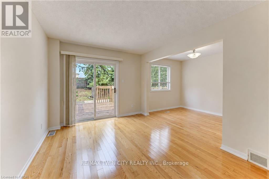4 - 360 Cornridge Place Property Photo 11