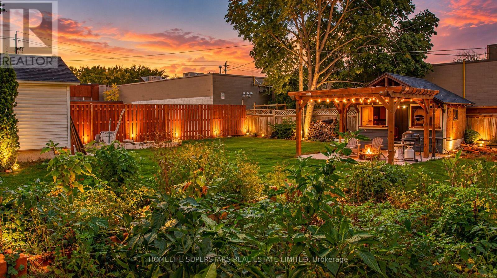 706 Rowntree Avenue Property Photo 32