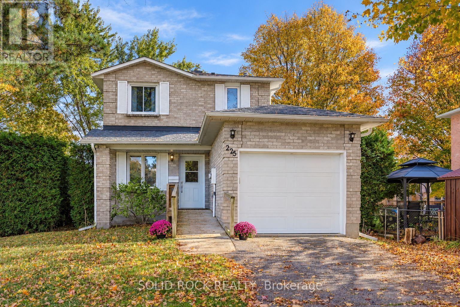 225 Colonel Douglas Crescent Property Photo 1