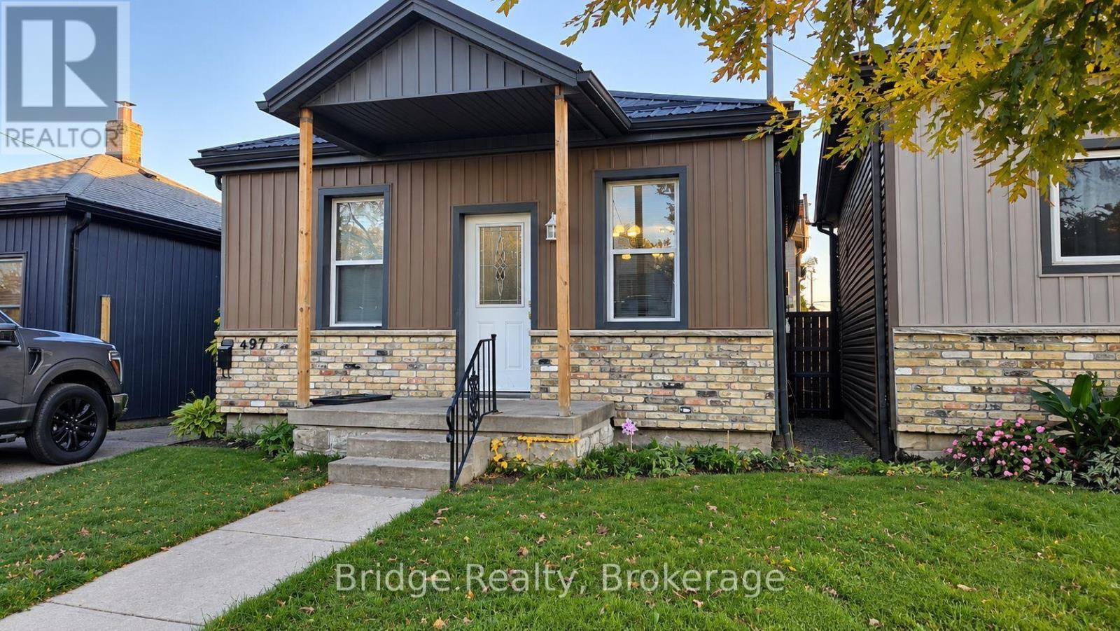 497 Simcoe Street Property Photo 30