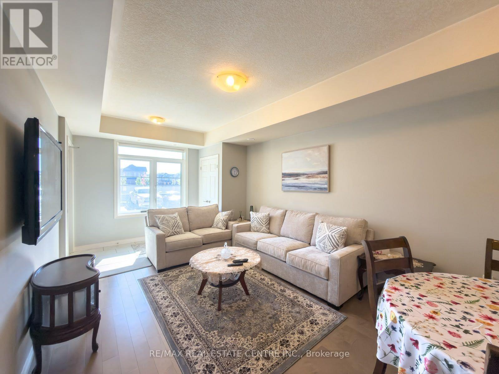 122 Wheat Lane Property Photo 6