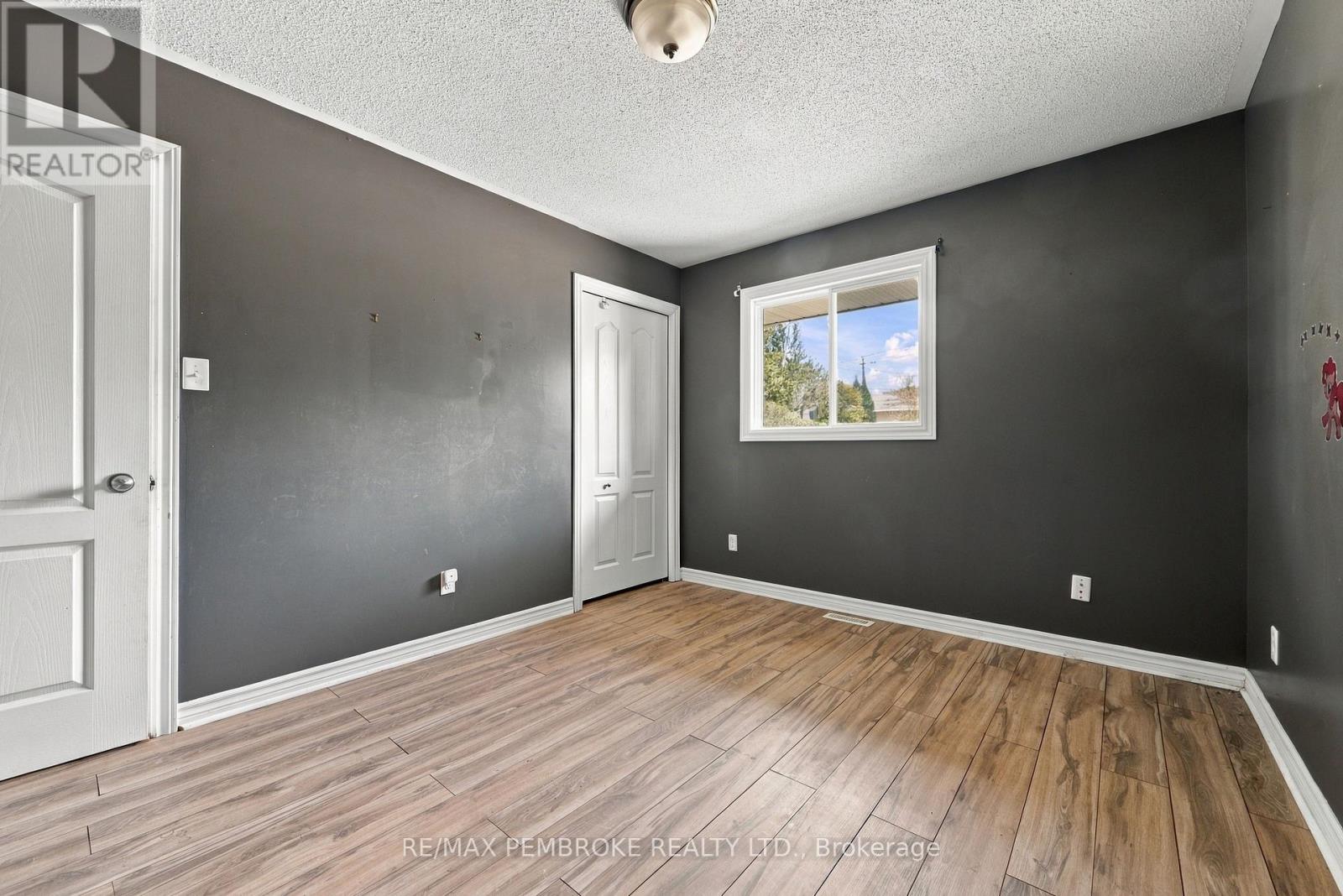18 Joseph Street Property Photo 32