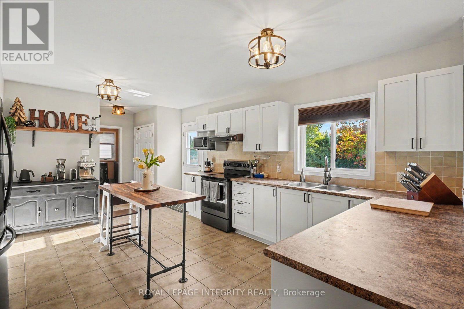 84 Lamadeleine Boulevard Property Photo 9