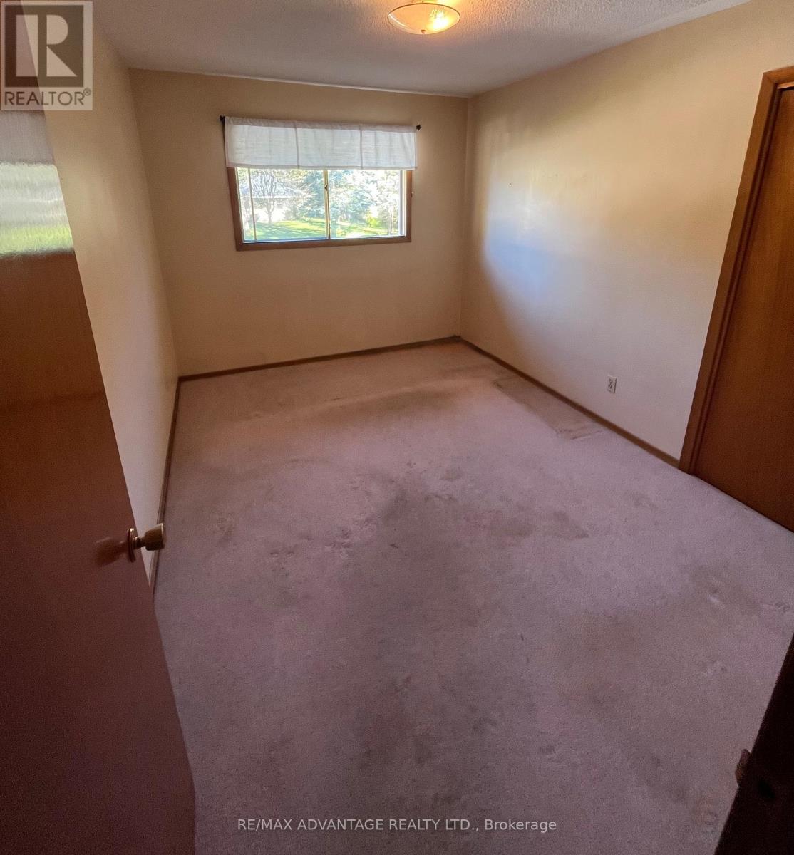 6 William Street Property Photo 32