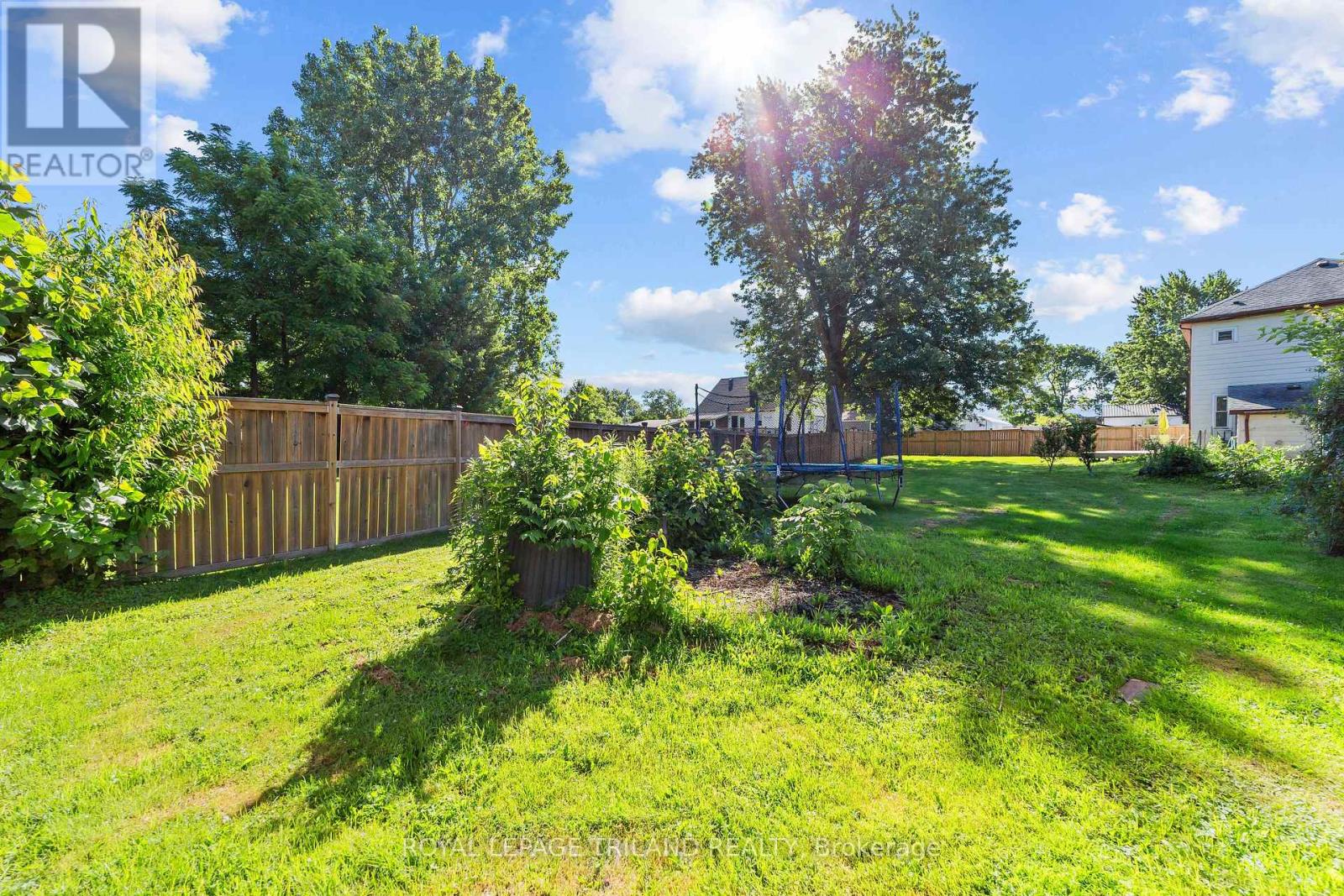 15 Dundas Street Property Photo 16