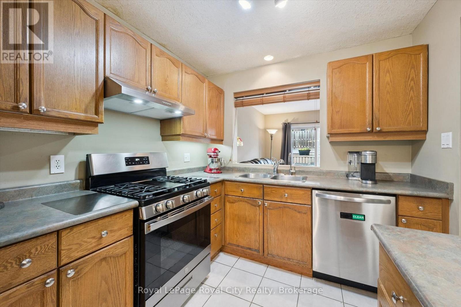133 Bradson Drive Property Photo 4