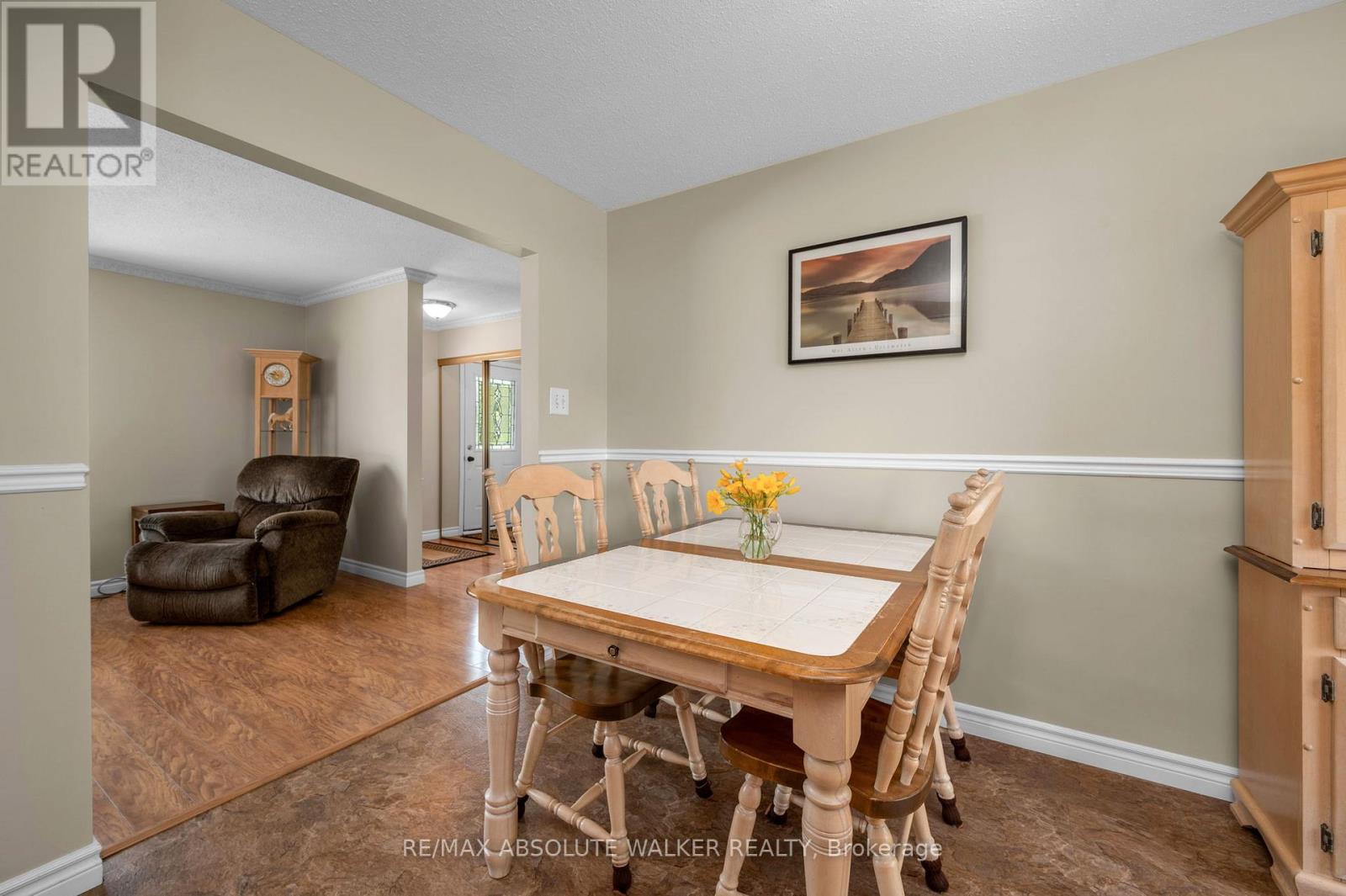 337 Roxdale Avenue Property Photo 15